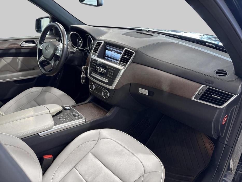 MERCEDES-BENZ GL 2013