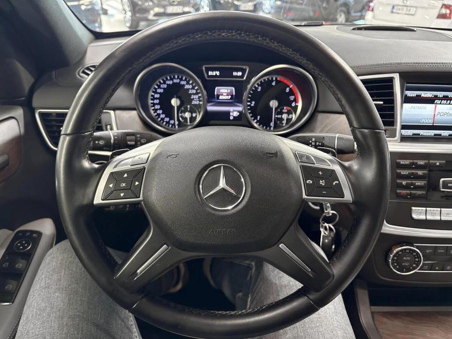 MERCEDES-BENZ GL 2013