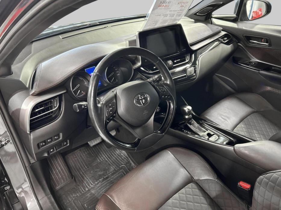 TOYOTA C-HR 2017