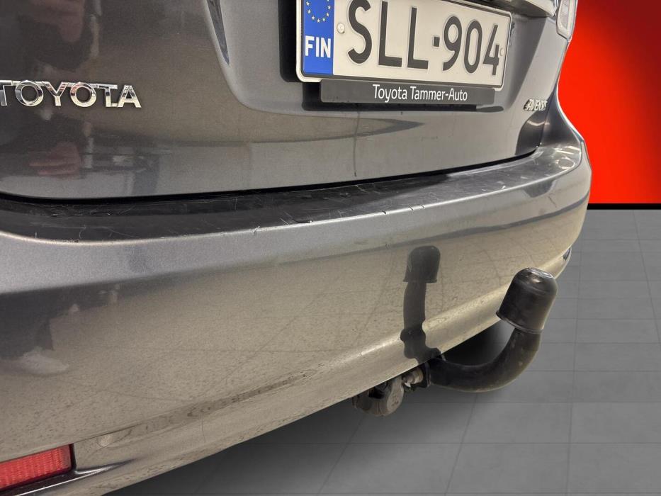 TOYOTA Avensis 2014