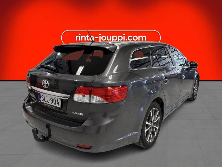 TOYOTA Avensis 2014