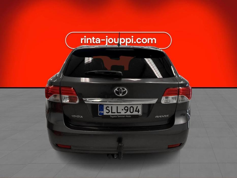 TOYOTA Avensis 2014