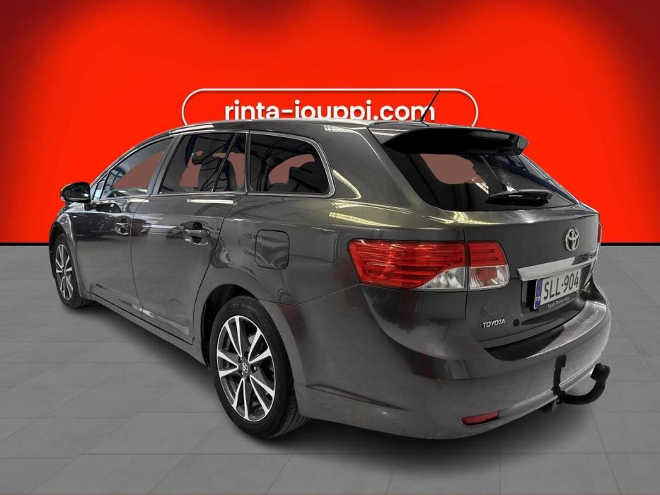 TOYOTA Avensis 2014