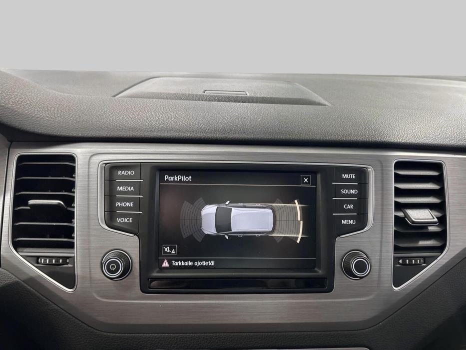 VOLKSWAGEN Golf Sportsvan 2015