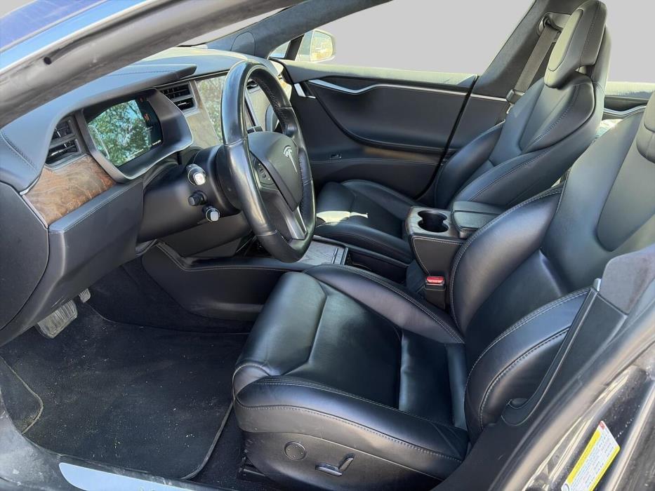 TESLA Model S 2019