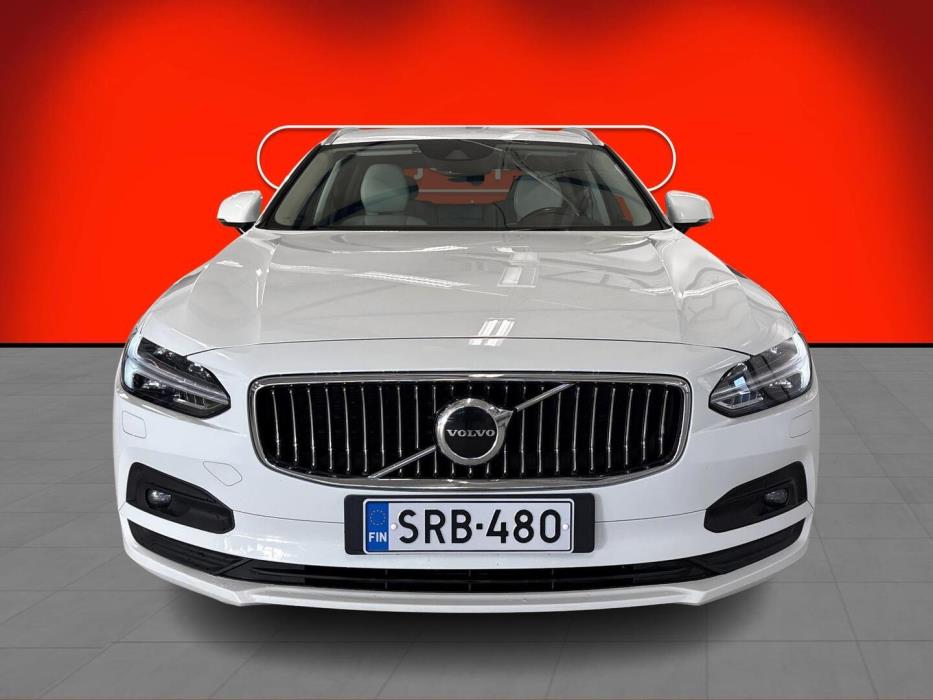VOLVO V90 2021