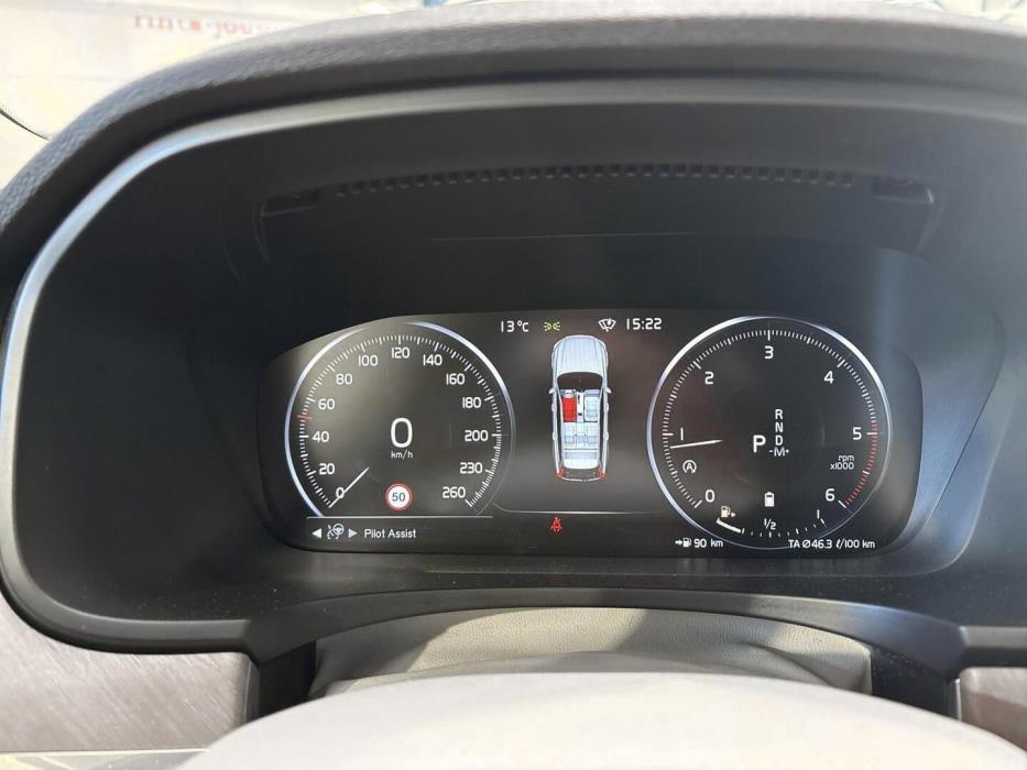 VOLVO V90 2021