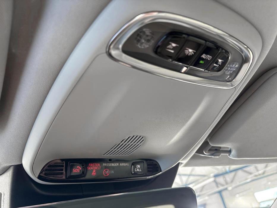 VOLVO V90 2021