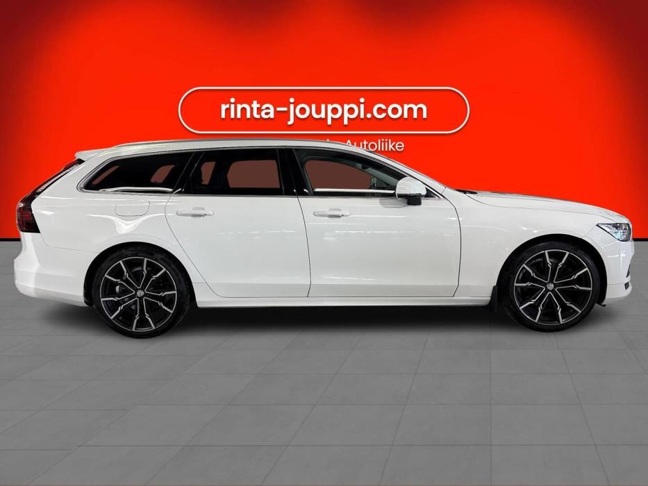 VOLVO V90 2021