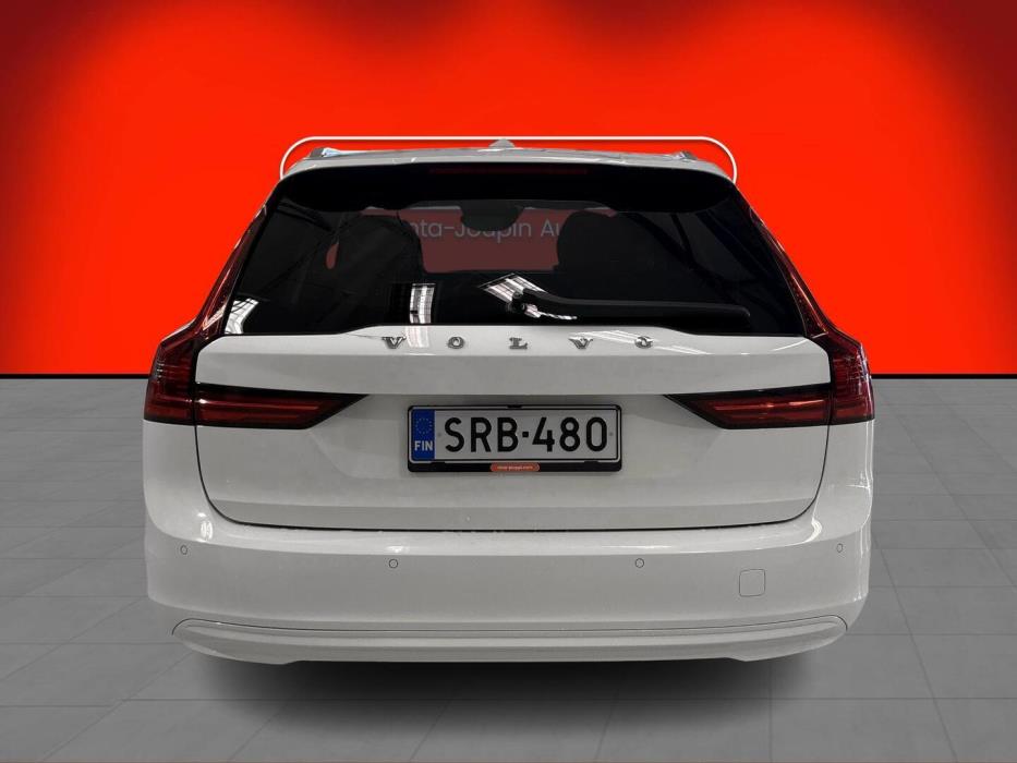 VOLVO V90 2021