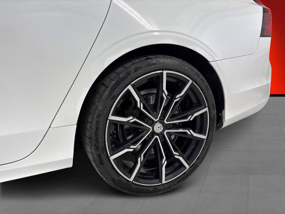 VOLVO V90 2021