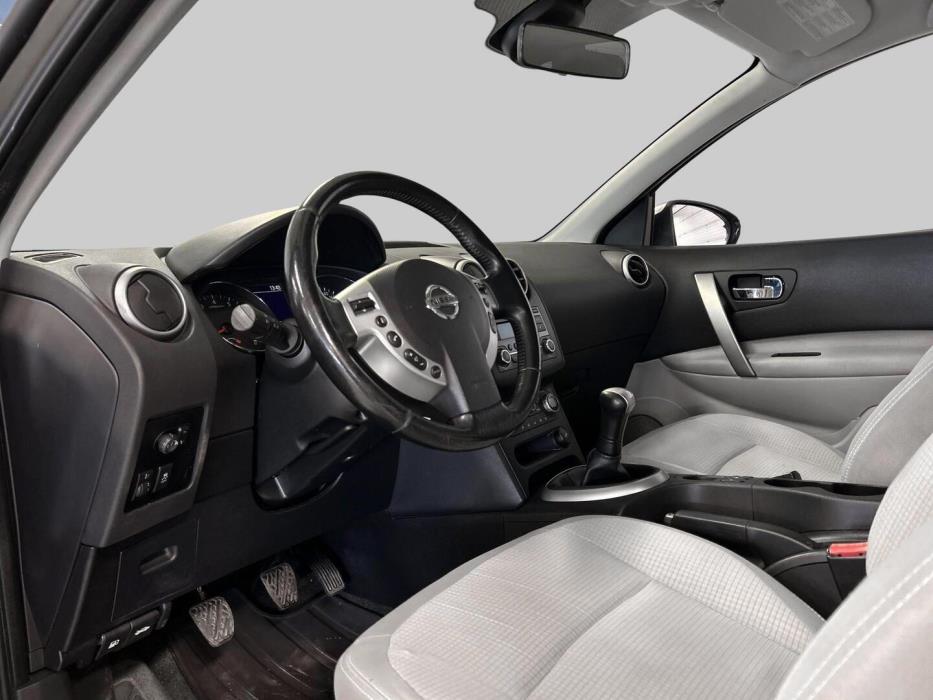NISSAN Qashqai 2010