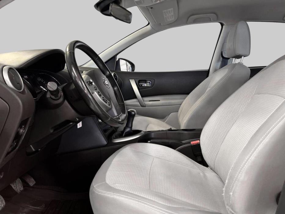 NISSAN Qashqai 2010