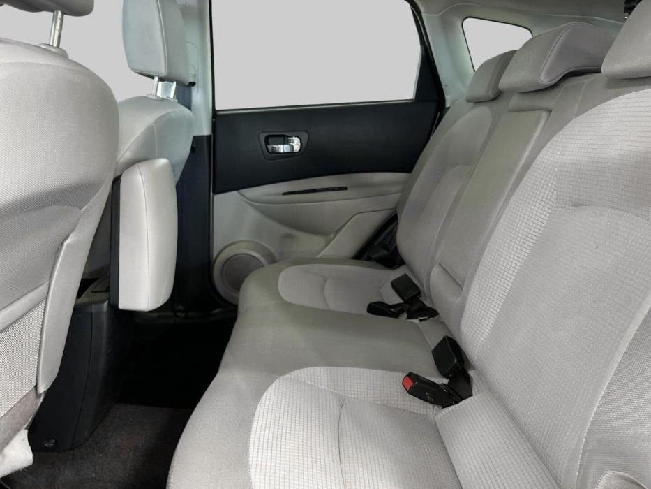 NISSAN Qashqai 2010