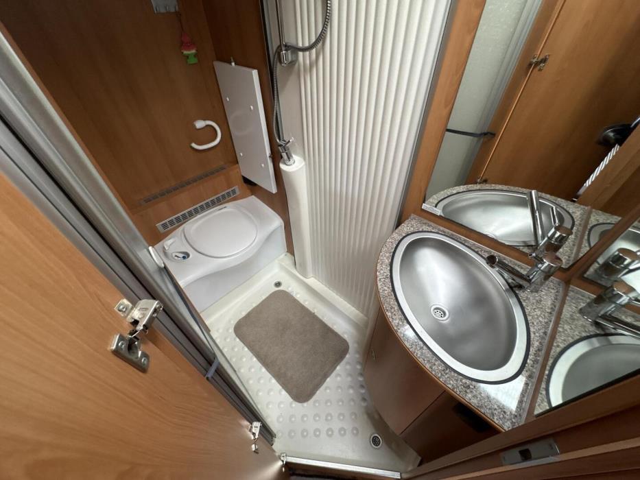 DETHLEFFS Globe 4 2010