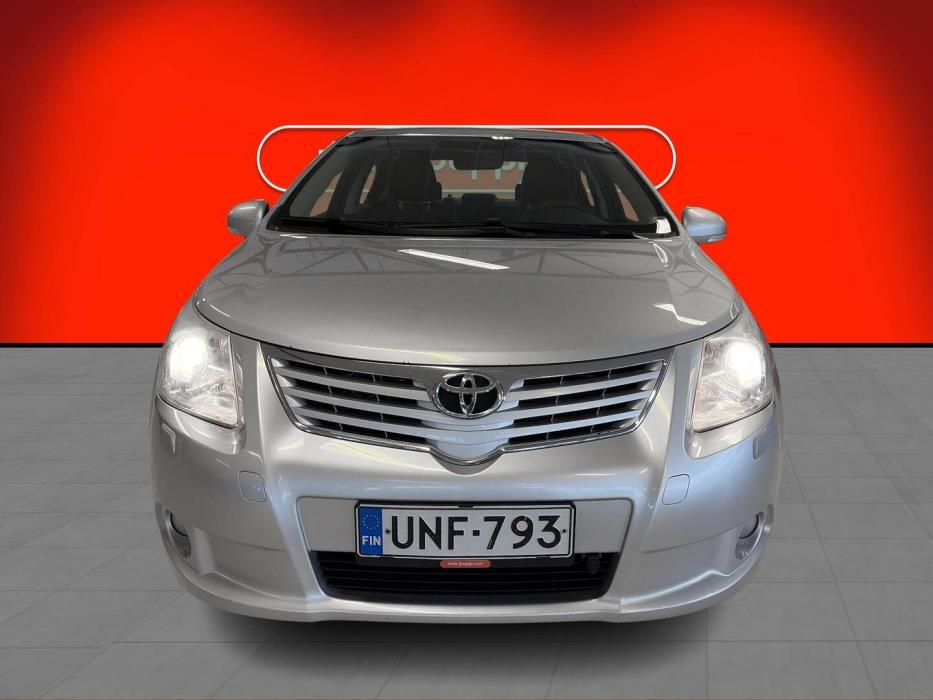 TOYOTA Avensis 2011