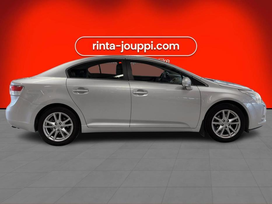 TOYOTA Avensis 2011
