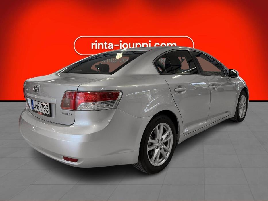 TOYOTA Avensis 2011