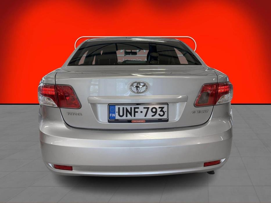 TOYOTA Avensis 2011