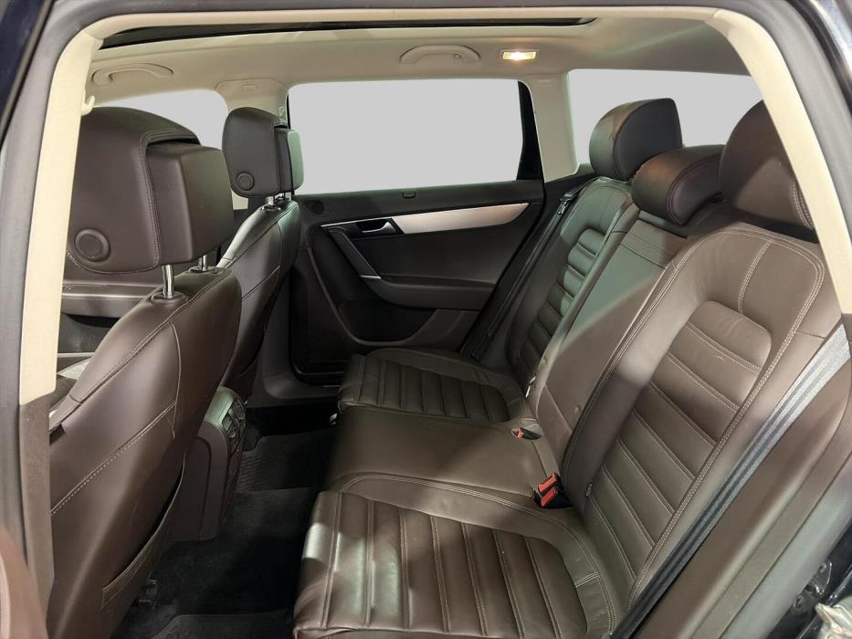 VOLKSWAGEN Passat 2014