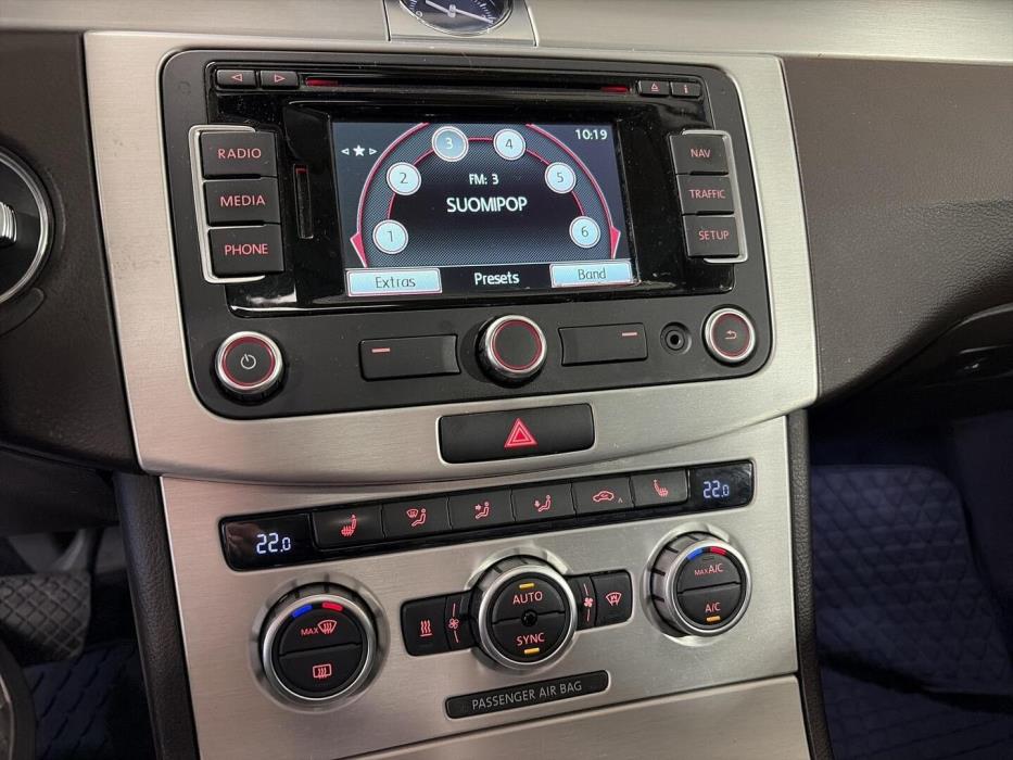 VOLKSWAGEN Passat 2014