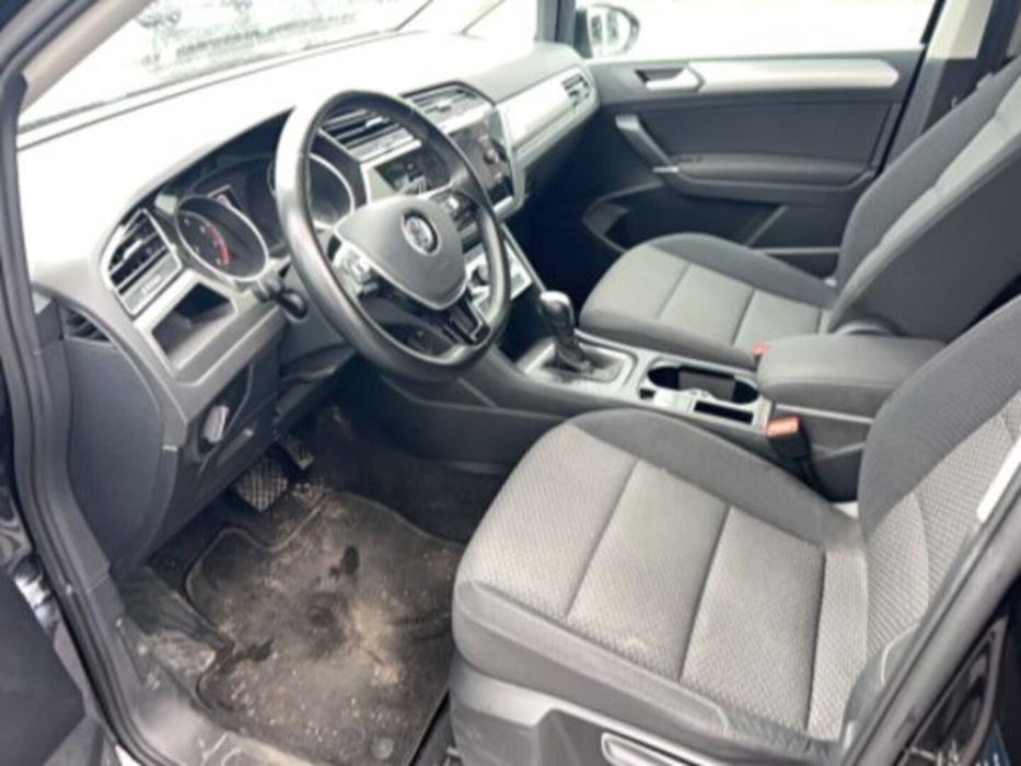 VOLKSWAGEN TOURAN 2019