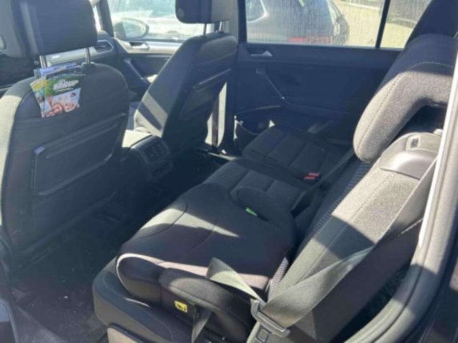 VOLKSWAGEN TOURAN 2019