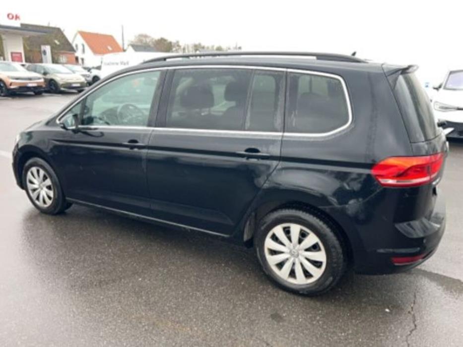 VOLKSWAGEN TOURAN 2019
