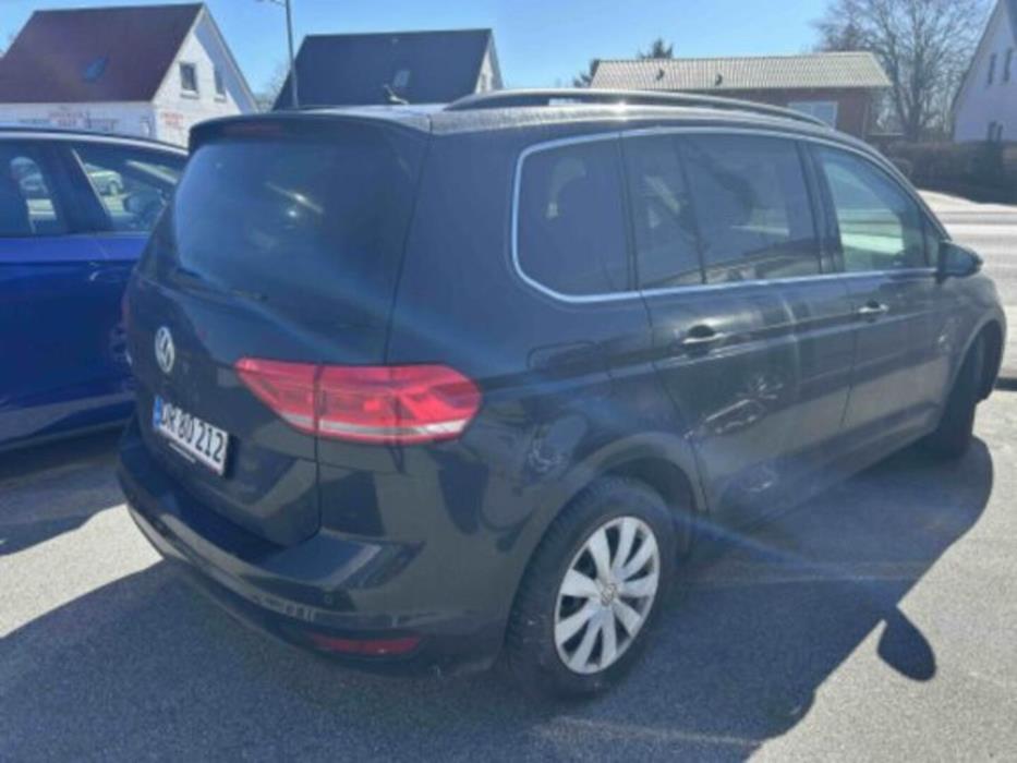 VOLKSWAGEN TOURAN 2019