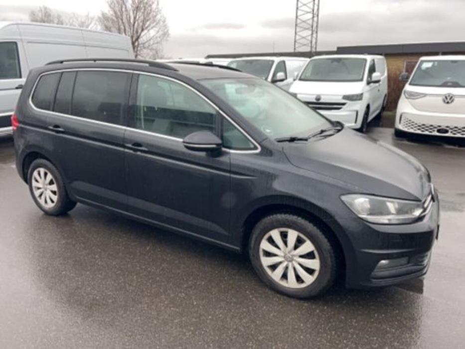 VOLKSWAGEN TOURAN 2019
