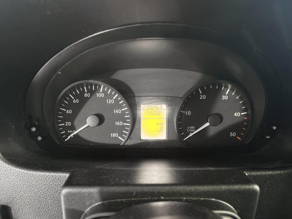 MERCEDES-BENZ Sprinter 2011