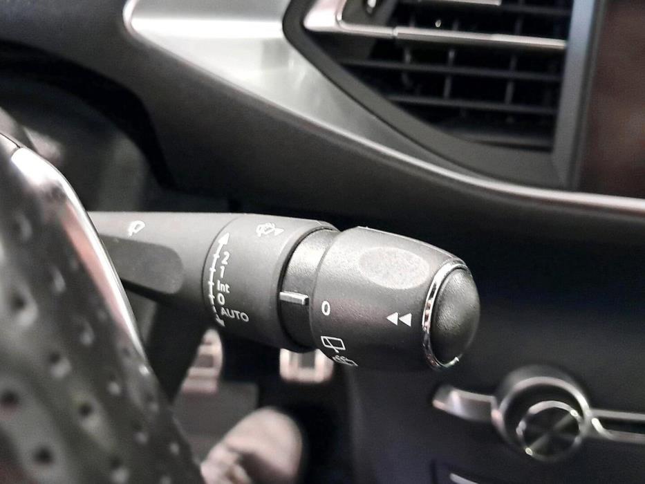 PEUGEOT 308 2016
