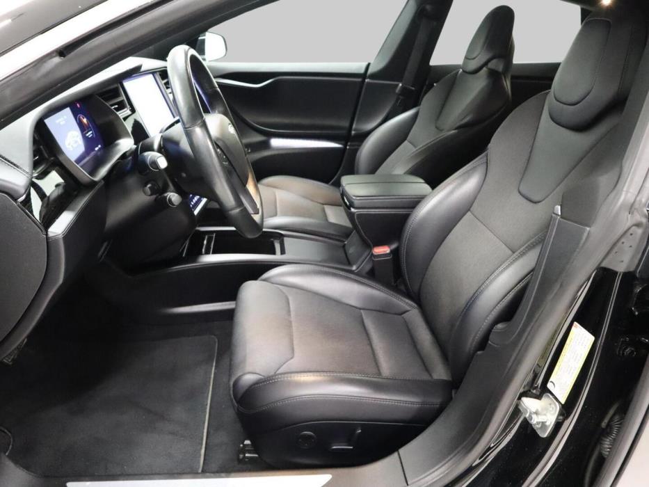 TESLA Model S 2019