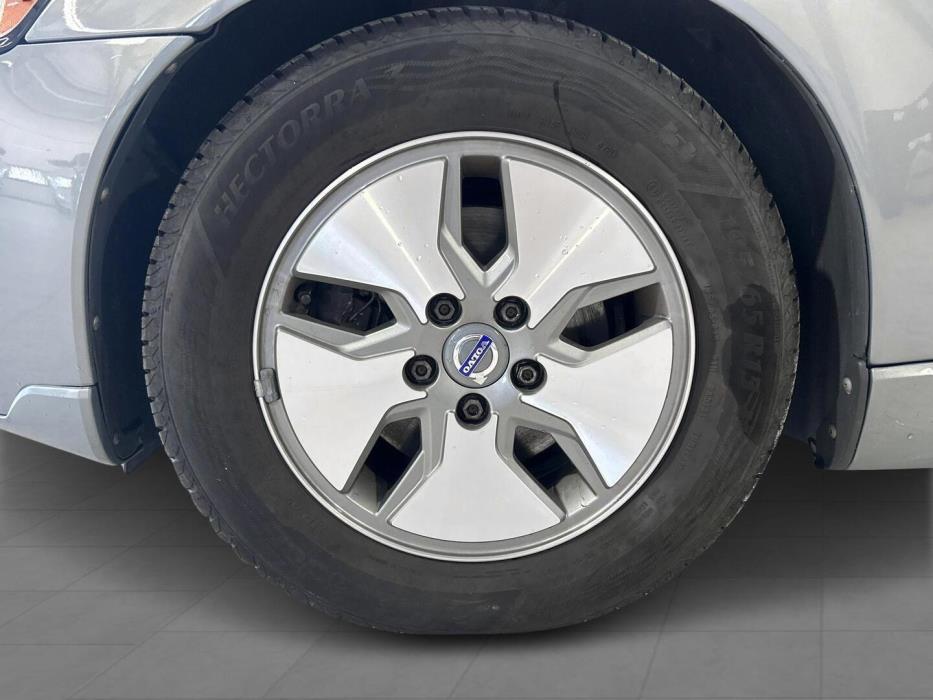 VOLVO V50 2011
