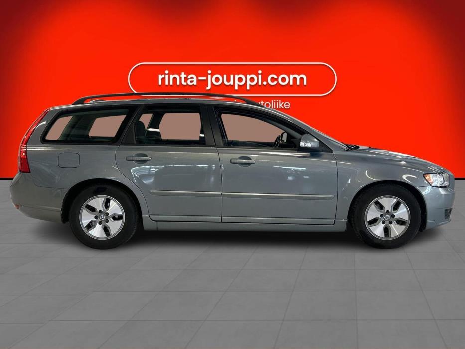 VOLVO V50 2011