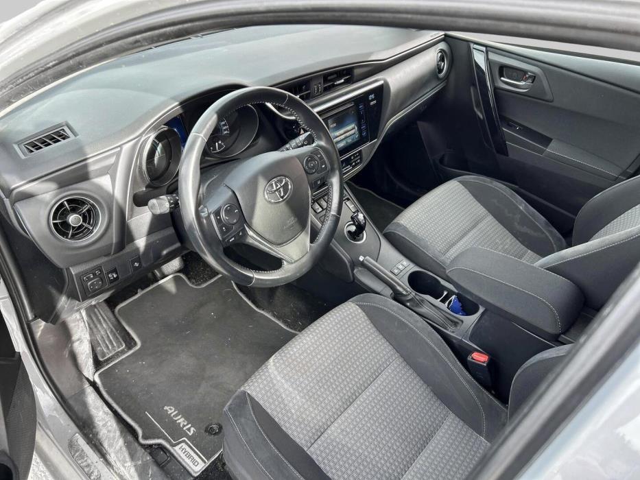 TOYOTA AURIS 2018