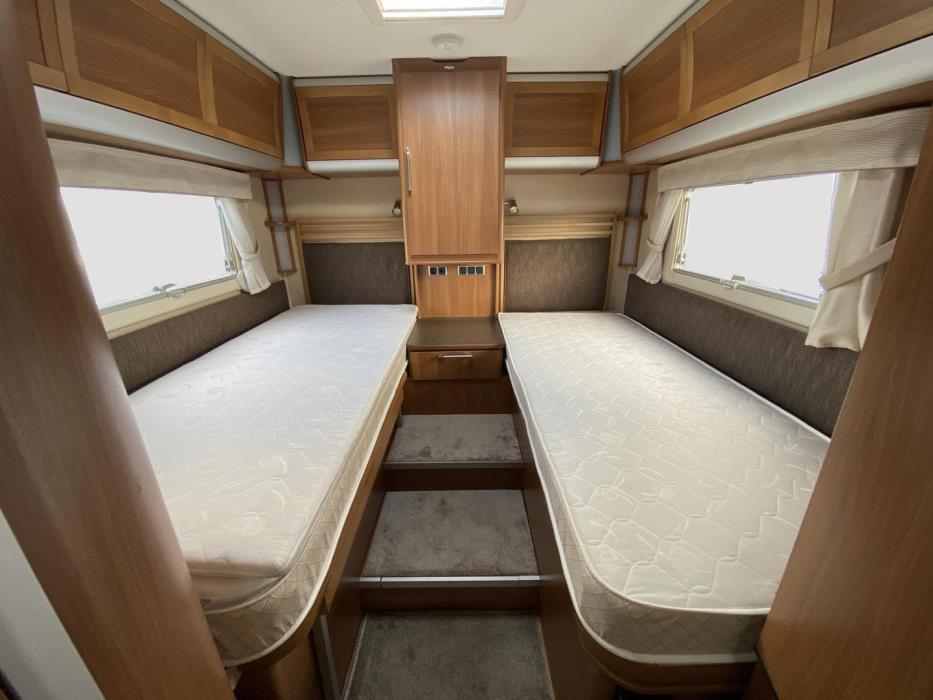 KABE Travel Master 730 LB 2012