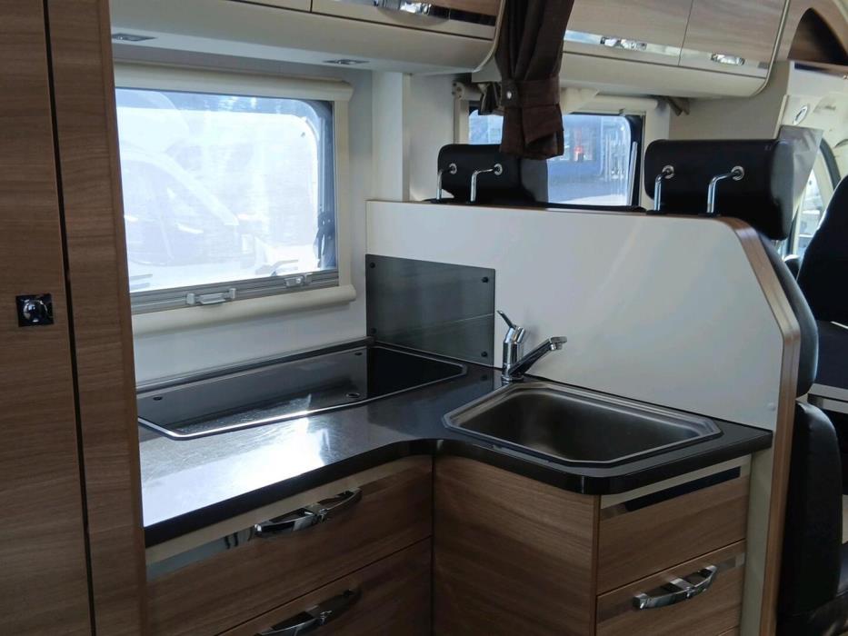 ADRIA Matrix M 650 SF 2015