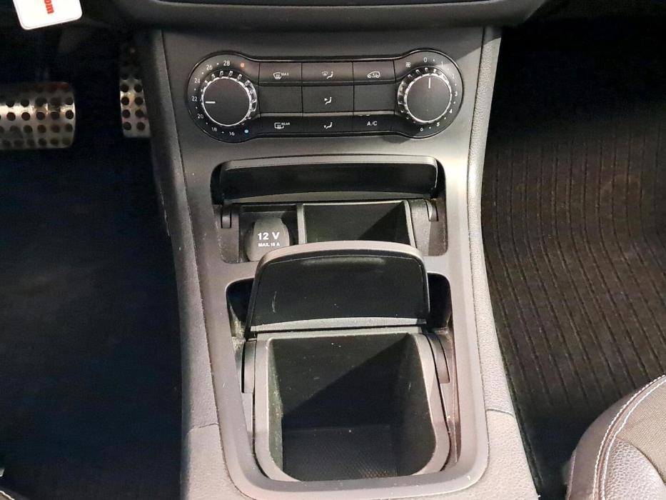 MERCEDES-BENZ B 2013