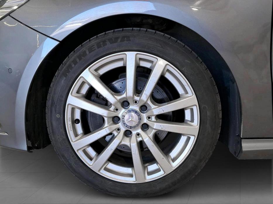 MERCEDES-BENZ B 2013