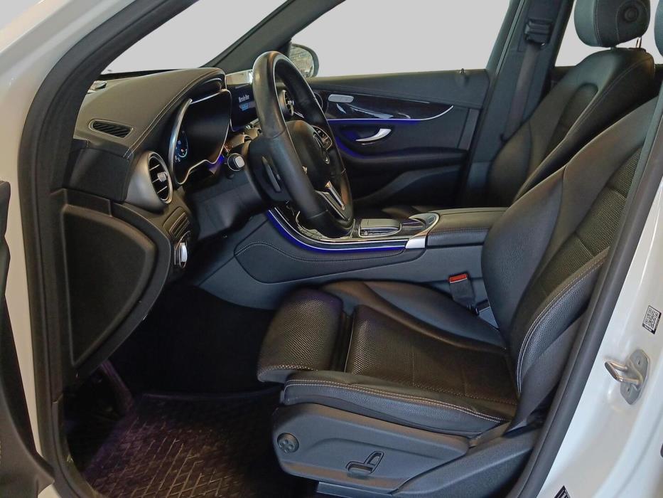 MERCEDES-BENZ GLC 2021