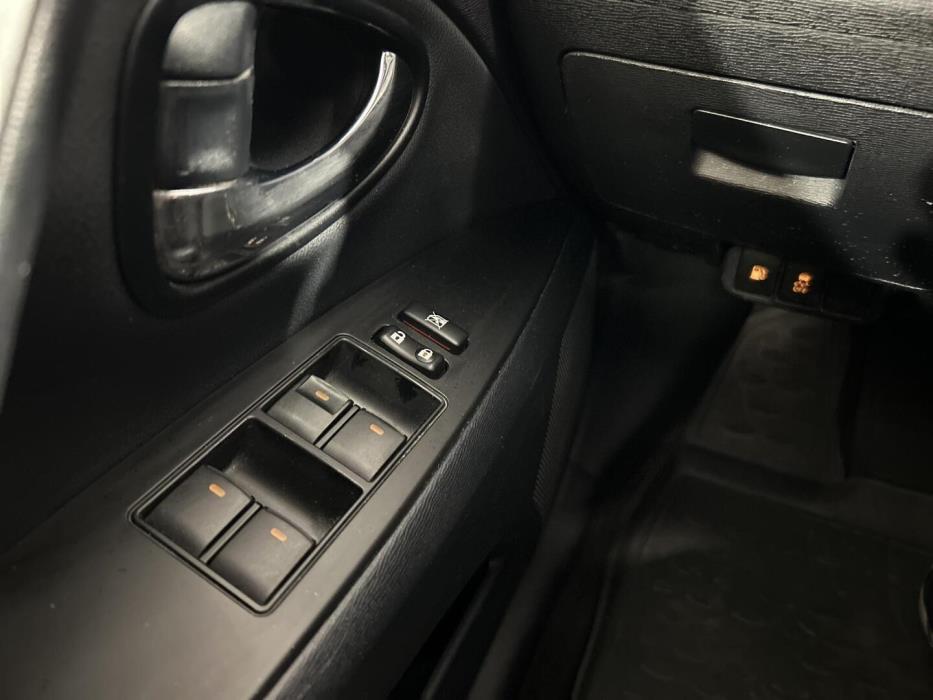 TOYOTA Avensis 2013
