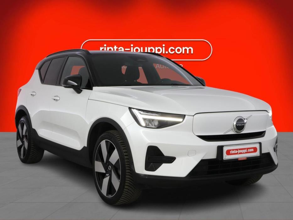 VOLVO XC40 2023