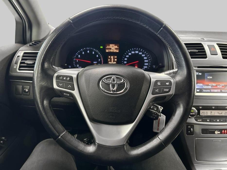 TOYOTA Avensis 2014