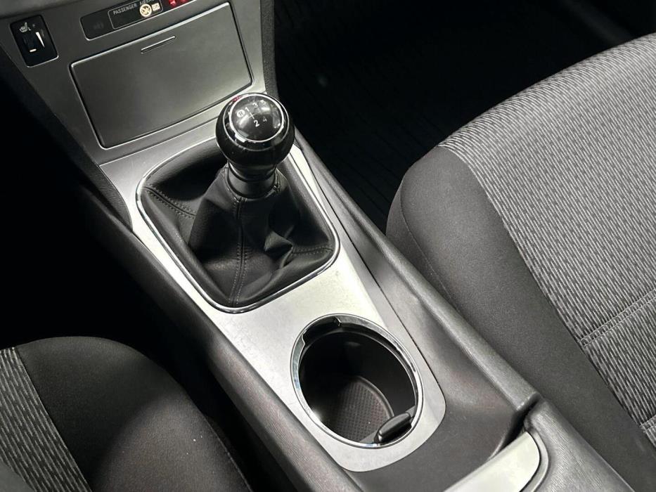 TOYOTA Avensis 2014
