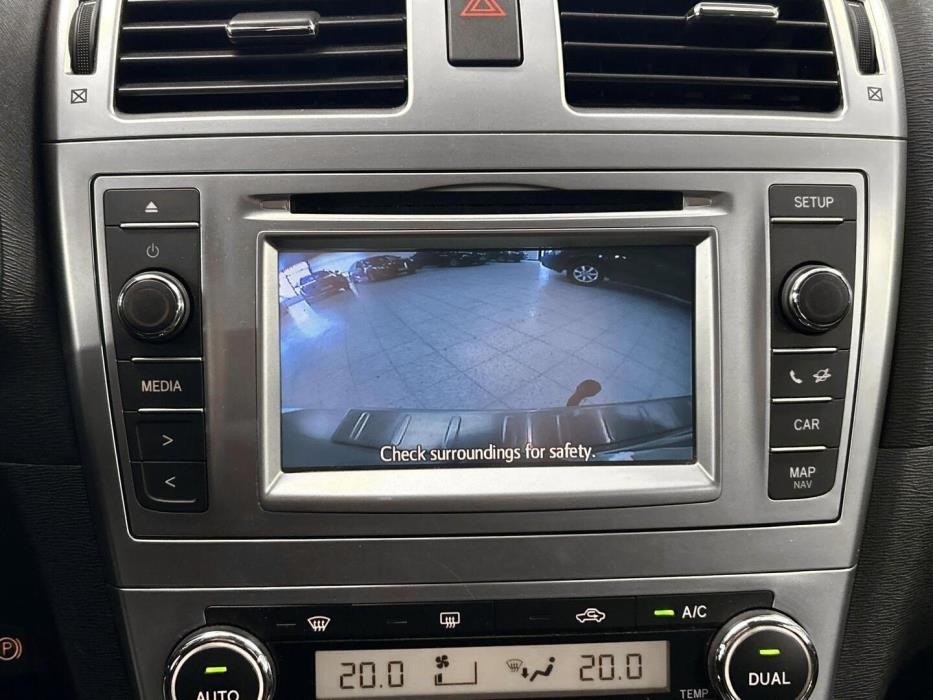 TOYOTA Avensis 2014