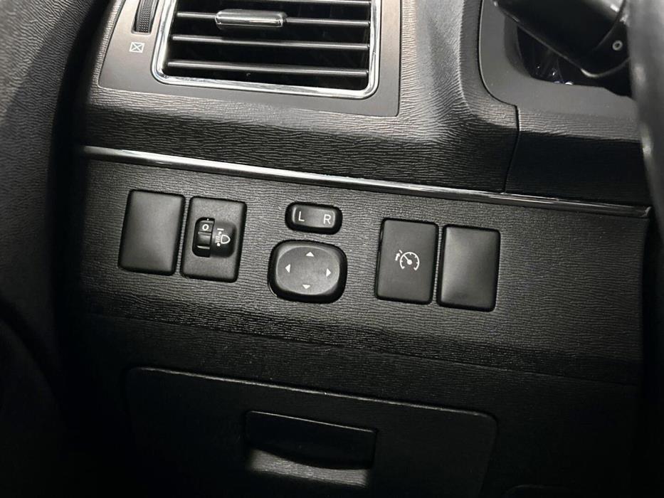 TOYOTA Avensis 2014