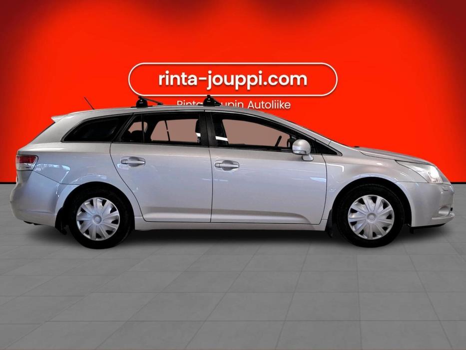 TOYOTA Avensis 2011