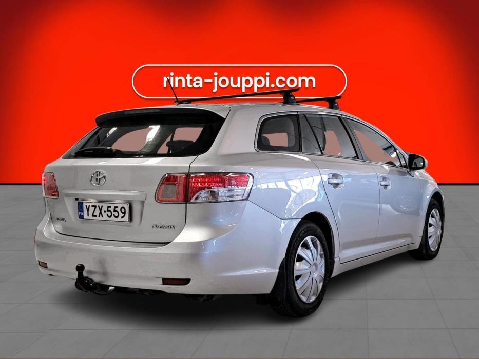 TOYOTA Avensis 2011