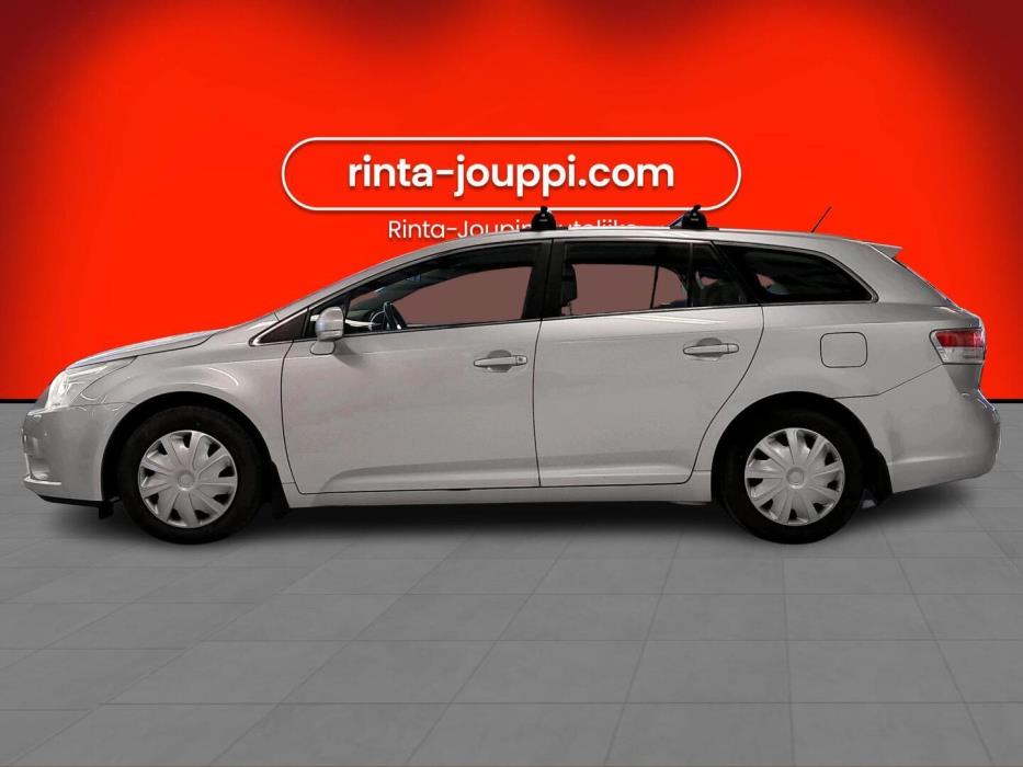 TOYOTA Avensis 2011